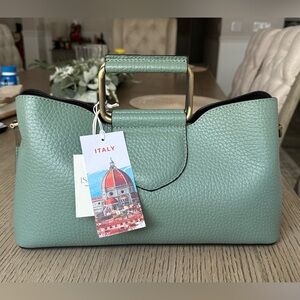 ISADORA
Made In Italy Leather East West Square Handle Satchel